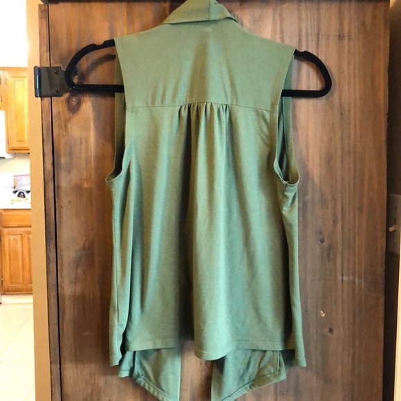 Vest - Picture 2 of 2